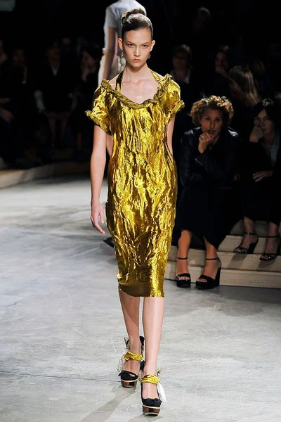 Look 35